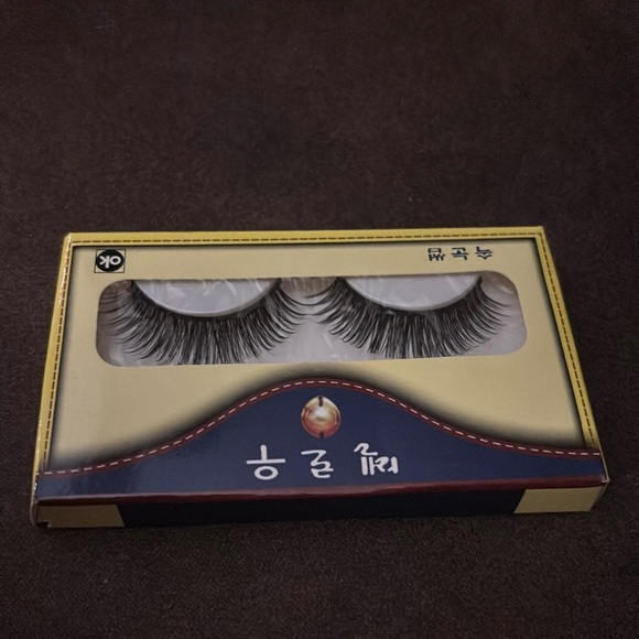 Fake Eyelashes Lot of 4 NWT - Picture 4 of 6